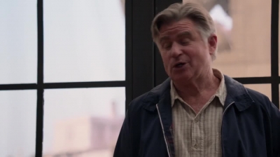 WHITE_COLLAR_-_E4X09_GLOVES_OFF_193.jpg
