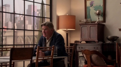 WHITE_COLLAR_-_E4X09_GLOVES_OFF_232.jpg