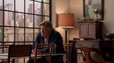 WHITE_COLLAR_-_E4X09_GLOVES_OFF_244.jpg