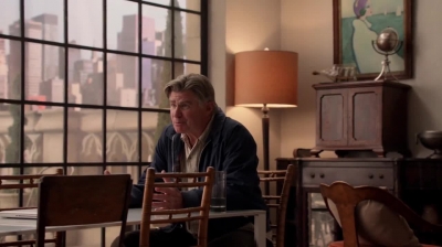 WHITE_COLLAR_-_E4X09_GLOVES_OFF_247.jpg