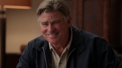 WHITE_COLLAR_-_E4X09_GLOVES_OFF_301.jpg