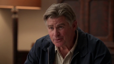 WHITE_COLLAR_-_E4X09_GLOVES_OFF_309.jpg