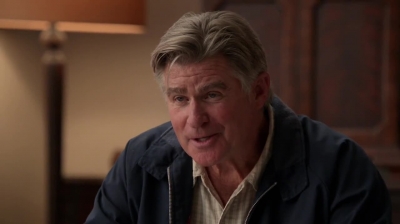WHITE_COLLAR_-_E4X09_GLOVES_OFF_310.jpg