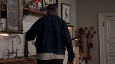 WHITE_COLLAR_-_E4X09_GLOVES_OFF_411.jpg