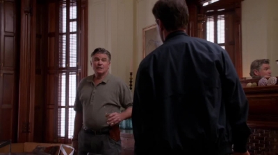 WHITE_COLLAR_-_E4X09_GLOVES_OFF_477.jpg