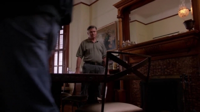 WHITE_COLLAR_-_E4X09_GLOVES_OFF_578.jpg