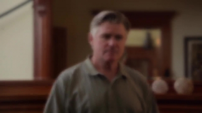 WHITE_COLLAR_-_E4X09_GLOVES_OFF_599.jpg