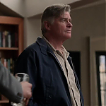WHITE_COLLAR_-_E4X09_GLOVES_OFF_100.jpg