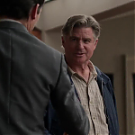 WHITE_COLLAR_-_E4X09_GLOVES_OFF_106.jpg