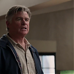 WHITE_COLLAR_-_E4X09_GLOVES_OFF_110.jpg