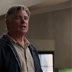 WHITE_COLLAR_-_E4X09_GLOVES_OFF_111.jpg