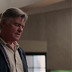 WHITE_COLLAR_-_E4X09_GLOVES_OFF_133.jpg