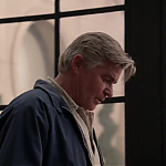 WHITE_COLLAR_-_E4X09_GLOVES_OFF_150.jpg