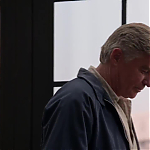 WHITE_COLLAR_-_E4X09_GLOVES_OFF_157.jpg