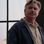 WHITE_COLLAR_-_E4X09_GLOVES_OFF_162.jpg