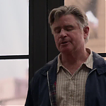 WHITE_COLLAR_-_E4X09_GLOVES_OFF_166.jpg