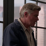 WHITE_COLLAR_-_E4X09_GLOVES_OFF_212.jpg
