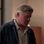 WHITE_COLLAR_-_E4X09_GLOVES_OFF_219.jpg