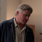WHITE_COLLAR_-_E4X09_GLOVES_OFF_220.jpg