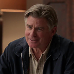 WHITE_COLLAR_-_E4X09_GLOVES_OFF_258.jpg