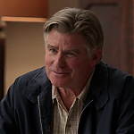 WHITE_COLLAR_-_E4X09_GLOVES_OFF_259.jpg