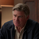 WHITE_COLLAR_-_E4X09_GLOVES_OFF_261.jpg