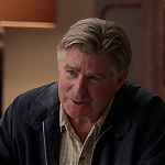 WHITE_COLLAR_-_E4X09_GLOVES_OFF_265.jpg