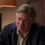 WHITE_COLLAR_-_E4X09_GLOVES_OFF_268.jpg