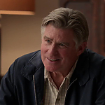 WHITE_COLLAR_-_E4X09_GLOVES_OFF_279.jpg