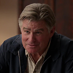 WHITE_COLLAR_-_E4X09_GLOVES_OFF_297.jpg