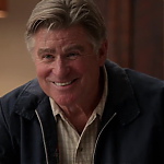 WHITE_COLLAR_-_E4X09_GLOVES_OFF_300.jpg