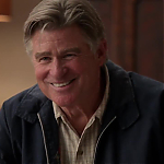 WHITE_COLLAR_-_E4X09_GLOVES_OFF_301.jpg