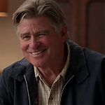 WHITE_COLLAR_-_E4X09_GLOVES_OFF_302.jpg