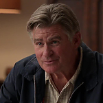 WHITE_COLLAR_-_E4X09_GLOVES_OFF_306.jpg