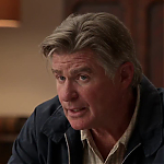 WHITE_COLLAR_-_E4X09_GLOVES_OFF_315.jpg