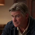 WHITE_COLLAR_-_E4X09_GLOVES_OFF_318.jpg