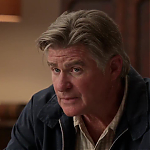 WHITE_COLLAR_-_E4X09_GLOVES_OFF_320.jpg