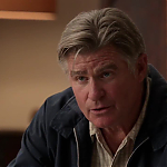 WHITE_COLLAR_-_E4X09_GLOVES_OFF_325.jpg