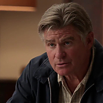 WHITE_COLLAR_-_E4X09_GLOVES_OFF_328.jpg