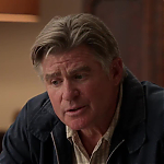 WHITE_COLLAR_-_E4X09_GLOVES_OFF_335.jpg