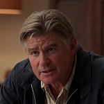 WHITE_COLLAR_-_E4X09_GLOVES_OFF_339.jpg