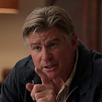 WHITE_COLLAR_-_E4X09_GLOVES_OFF_344.jpg