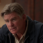 WHITE_COLLAR_-_E4X09_GLOVES_OFF_360.jpg