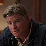 WHITE_COLLAR_-_E4X09_GLOVES_OFF_370.jpg