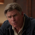 WHITE_COLLAR_-_E4X09_GLOVES_OFF_375.jpg