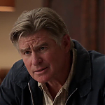 WHITE_COLLAR_-_E4X09_GLOVES_OFF_379.jpg
