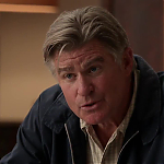 WHITE_COLLAR_-_E4X09_GLOVES_OFF_391.jpg