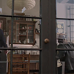 WHITE_COLLAR_-_E4X09_GLOVES_OFF_404.jpg