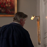 WHITE_COLLAR_-_E4X09_GLOVES_OFF_424.jpg