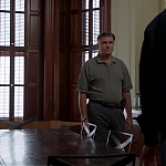 WHITE_COLLAR_-_E4X09_GLOVES_OFF_456.jpg